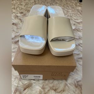 Steve Madden Harlin sandal